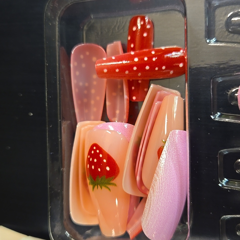 Pink Strawberry Press-On Nails - Picture 4 of 4